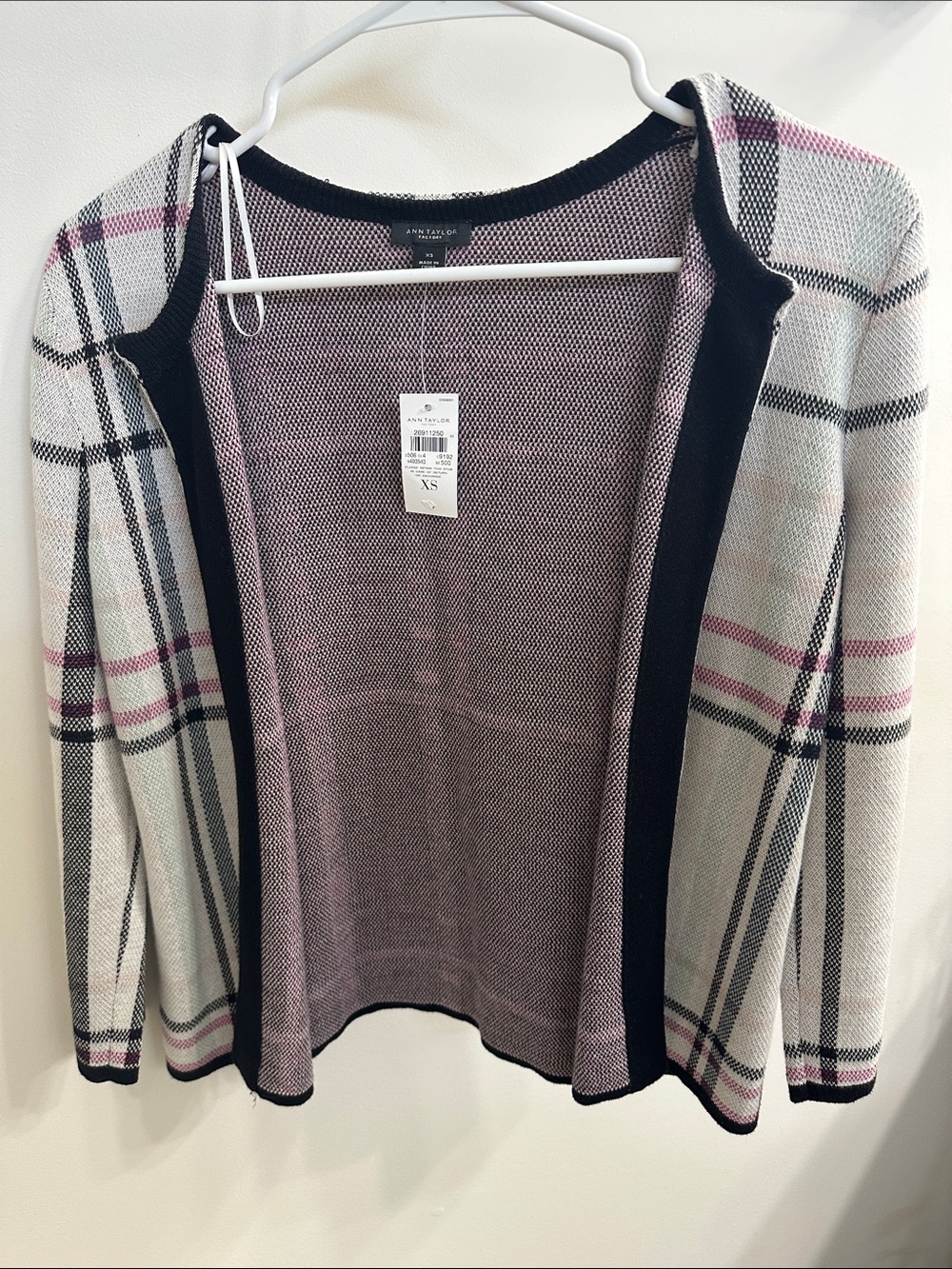 NWT Ann Taylor Open Front Plaid Cardigan in Light Grey, Black, Pink